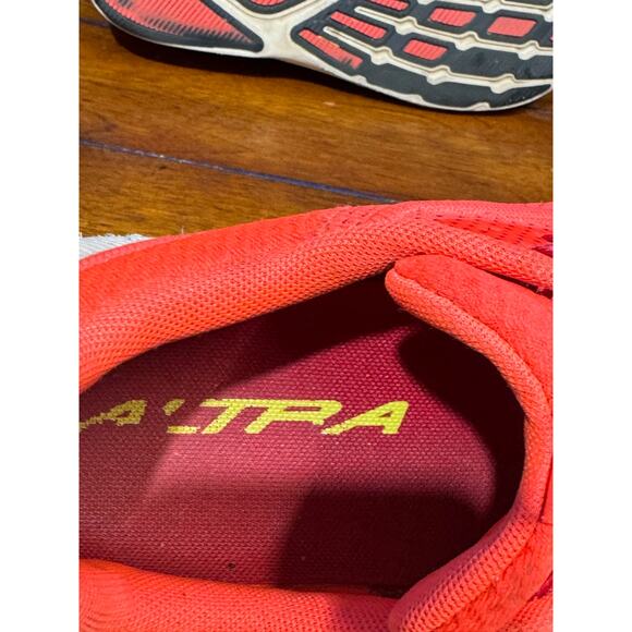 Altra Escalante 3 Vibrant Red Running Shoes men’s size 10 - Picture 7 of 8